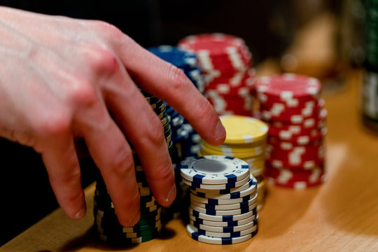 Mengenal Slot: Keseruan dan Peluang Menang di Dunia Permainan